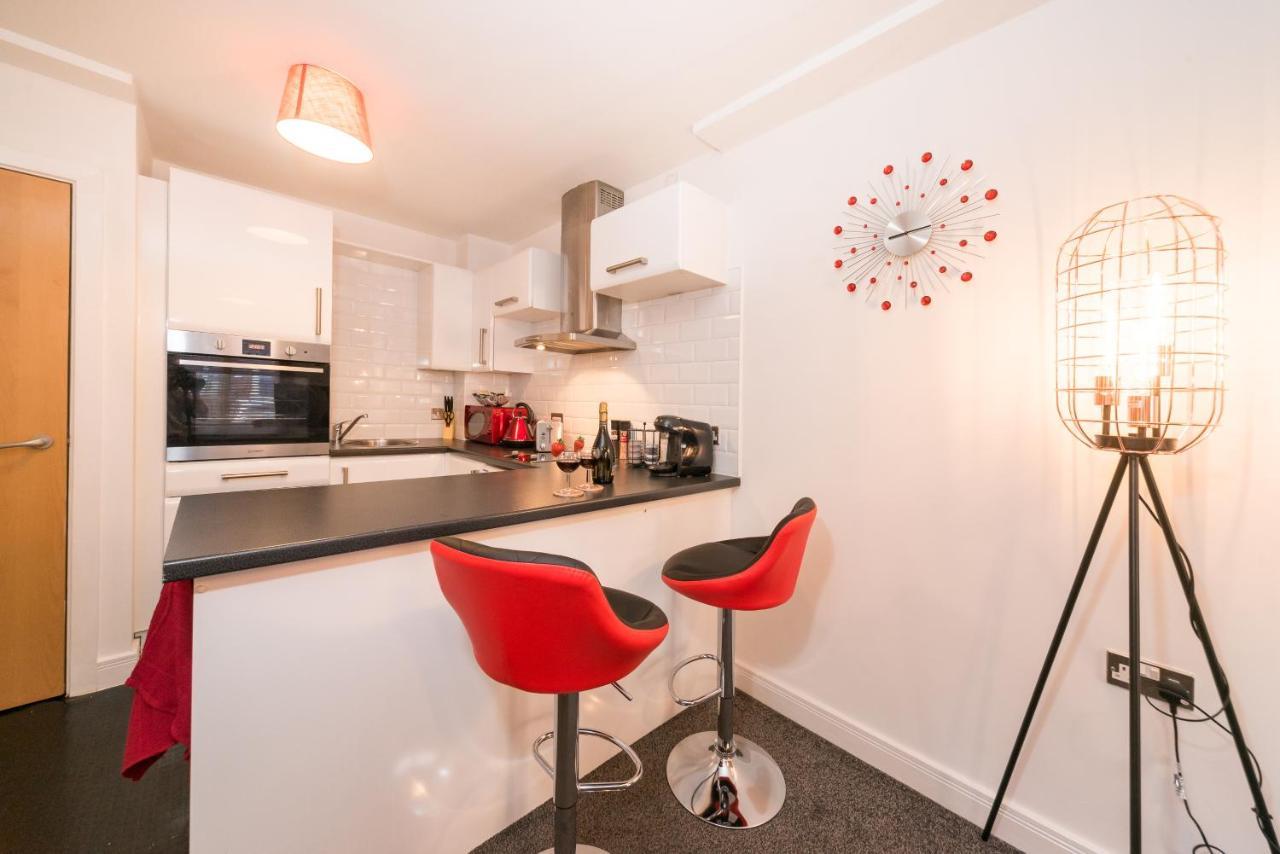 City Centre Posh Parlour Gated Parking 1Bed Wifi Kingston upon Hull Exterior photo