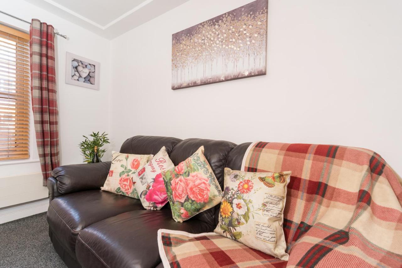 City Centre Posh Parlour Gated Parking 1Bed Wifi Kingston upon Hull Exterior photo